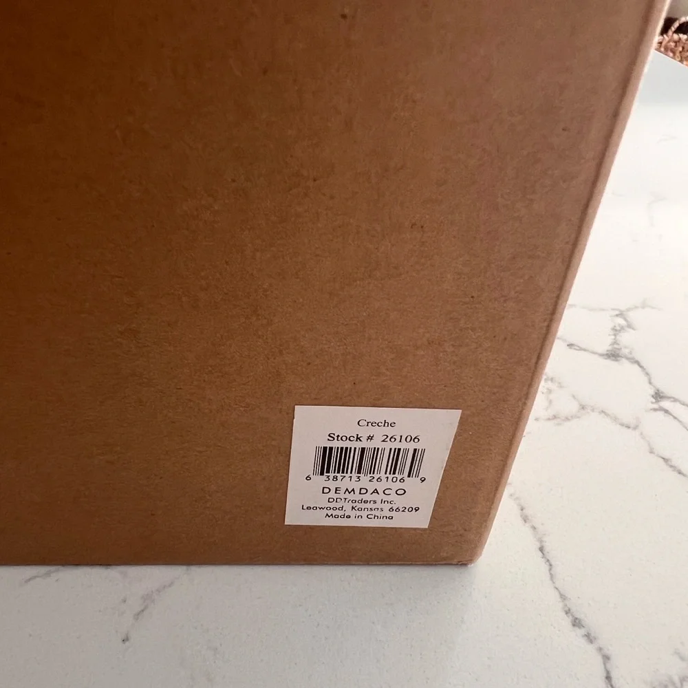 Willow Tree Crèche - Picture 3 of 7